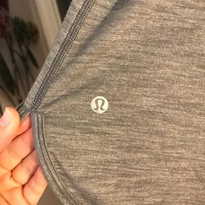 Lululemon Athletica 105 Singlet Tank Top (Size 6)